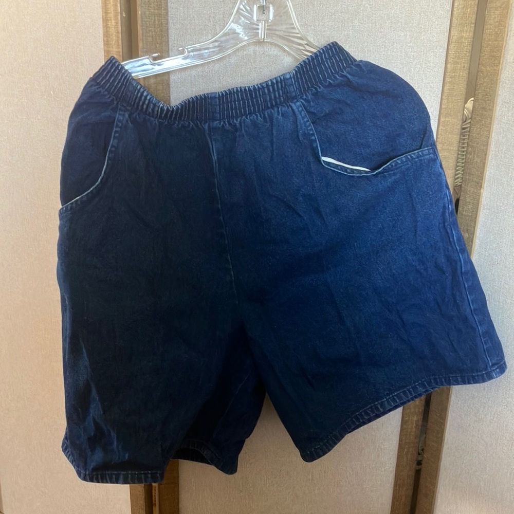 FINAL MARKDOWN Ladies cascade blues denim Shorts 14